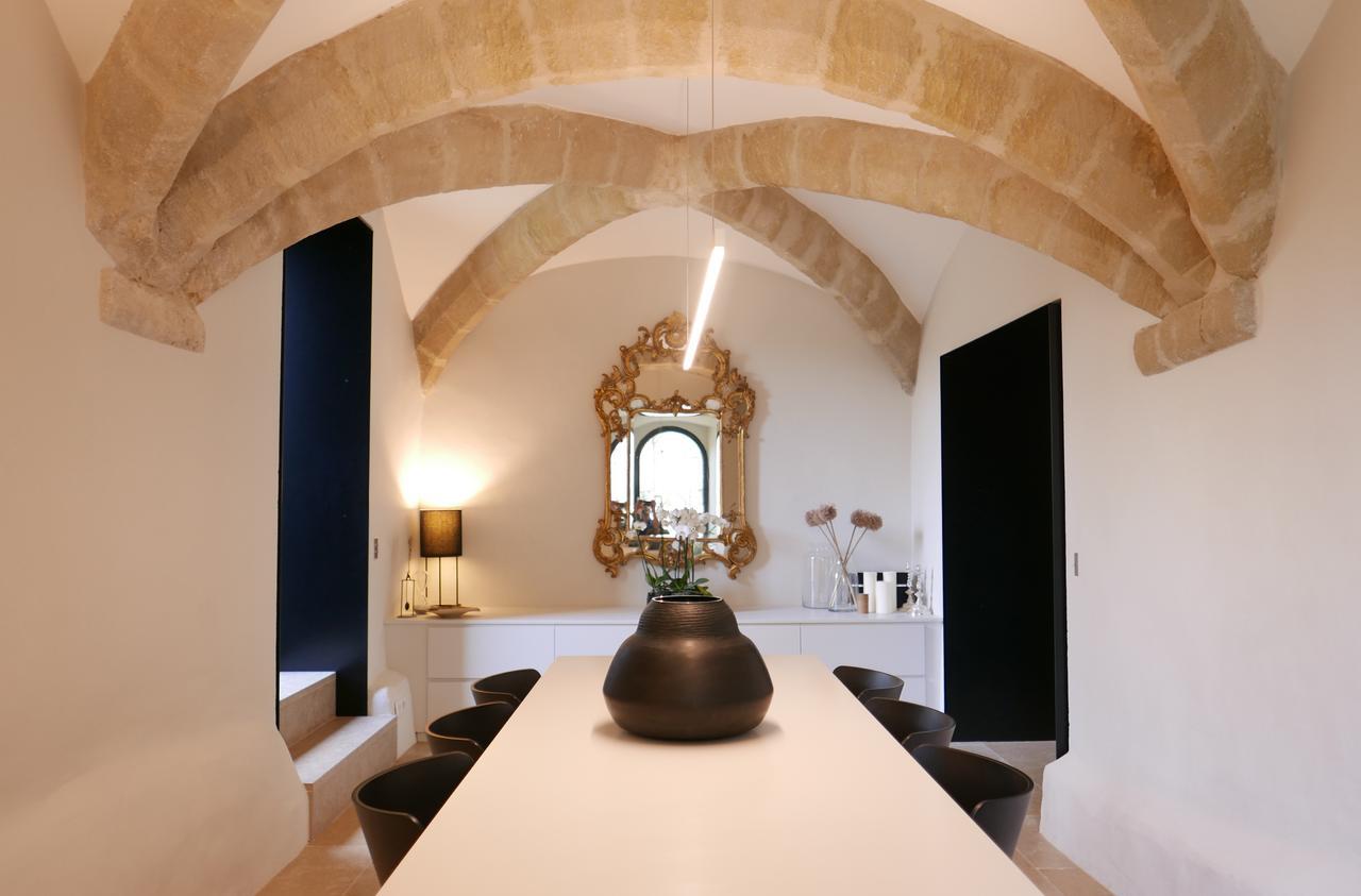 Tour Sarrazine De Montaren Bed and Breakfast Exterior foto
