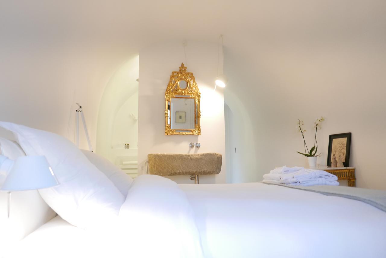 Tour Sarrazine De Montaren Bed and Breakfast Exterior foto
