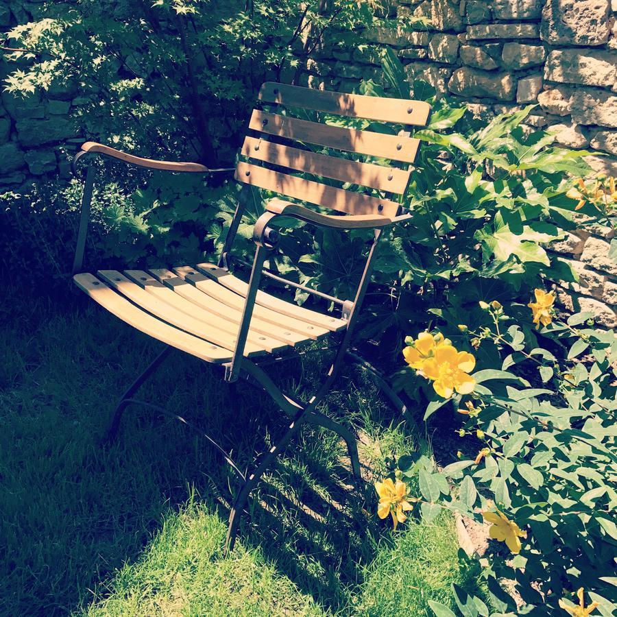 Tour Sarrazine De Montaren Bed and Breakfast Exterior foto