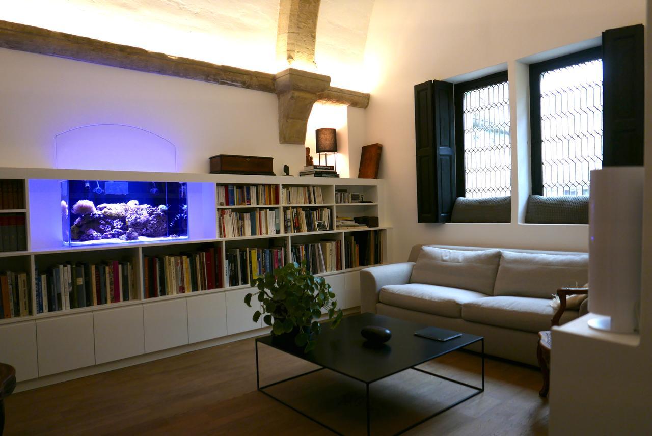 Tour Sarrazine De Montaren Bed and Breakfast Exterior foto